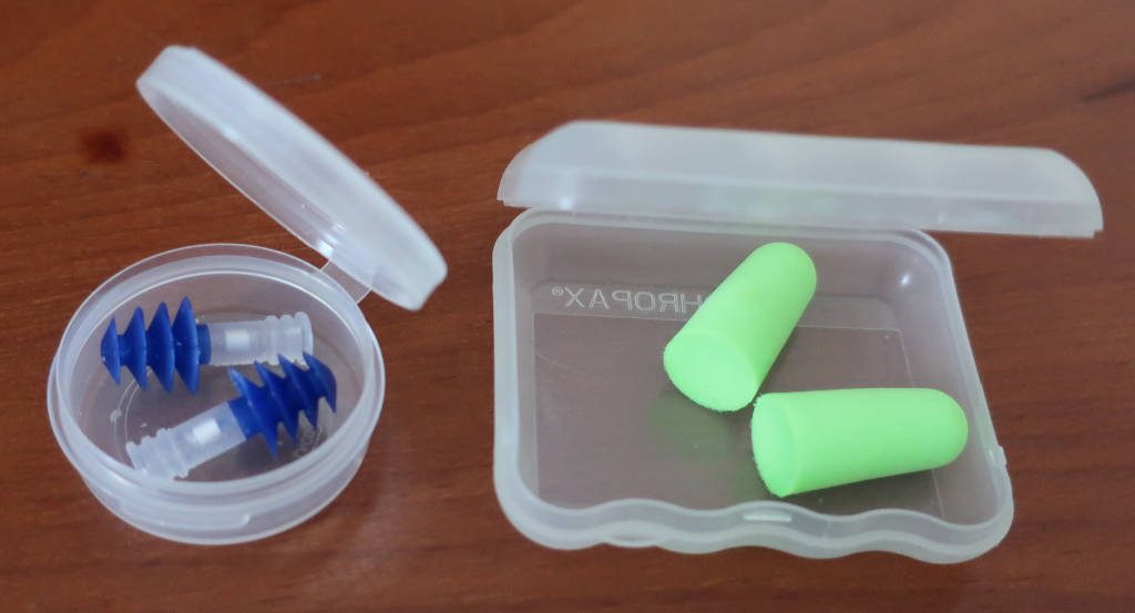 earplugs-against-humming-noise